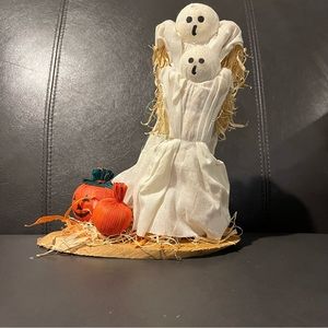 Halloween Wood base And Cloth with straw ghost and pumpkins